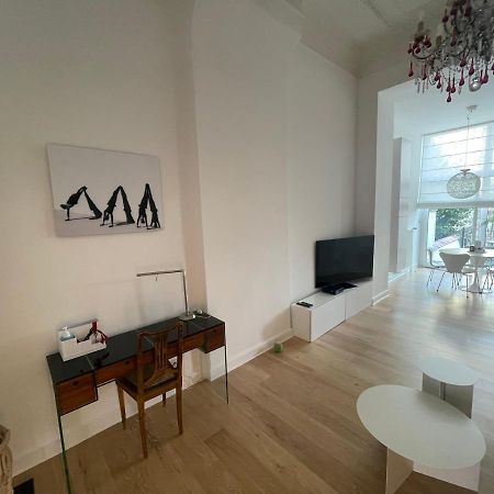Apartment In Trendy Chatelain Center Brussels Area Little Garden Internet Wifi Exterior foto